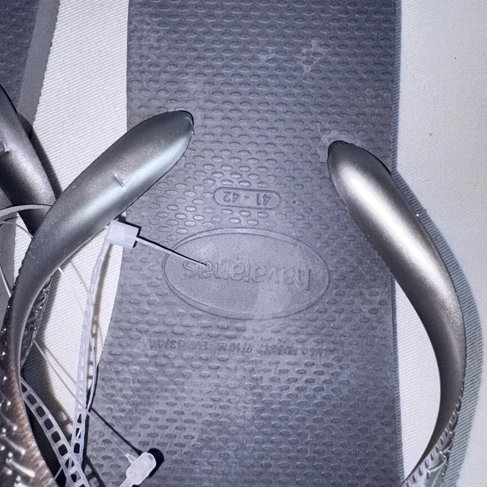 Havaianas Flip Flops 11 - 12 Steel Grey silver new Metallic Thong Sandal beach